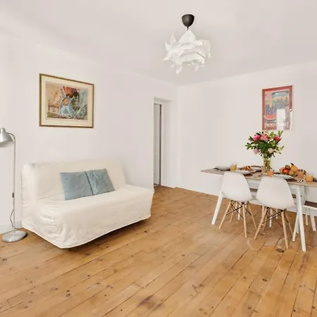 Appartement Bright & Peaceful 2br In 10th Parijs