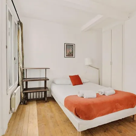 Bright & Peaceful 2br In 10th Párizs