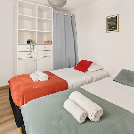 Bright & Peaceful 2br In 10th * Párizs