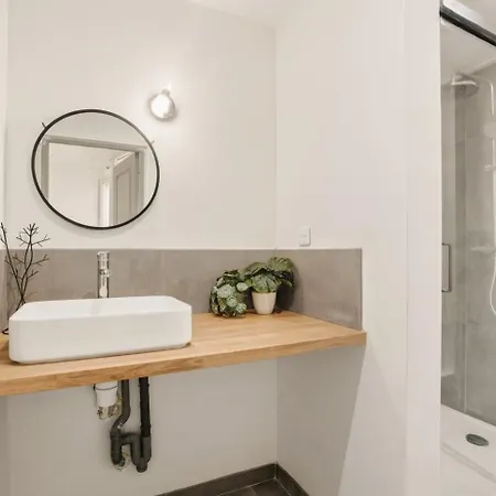 Apartman Bright & Peaceful 2br In 10th *